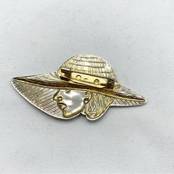 Vintage Art Deco Lady with Wide Brim Hat Profile Brooch Pin Gold Tone - Picture 3 of 3